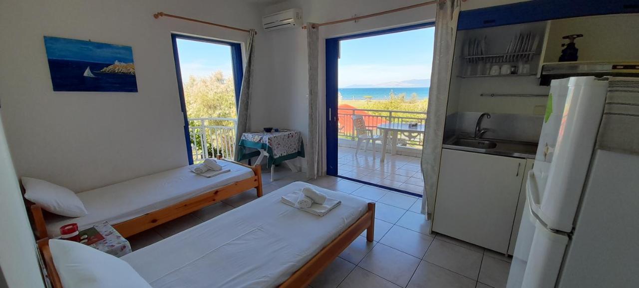 Lakkopetra Beach Apartments Lakopetra Bagian luar foto